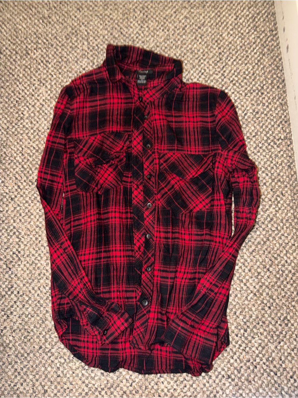 Women’s Red and Black Plaid Long-Sleeve Shirt